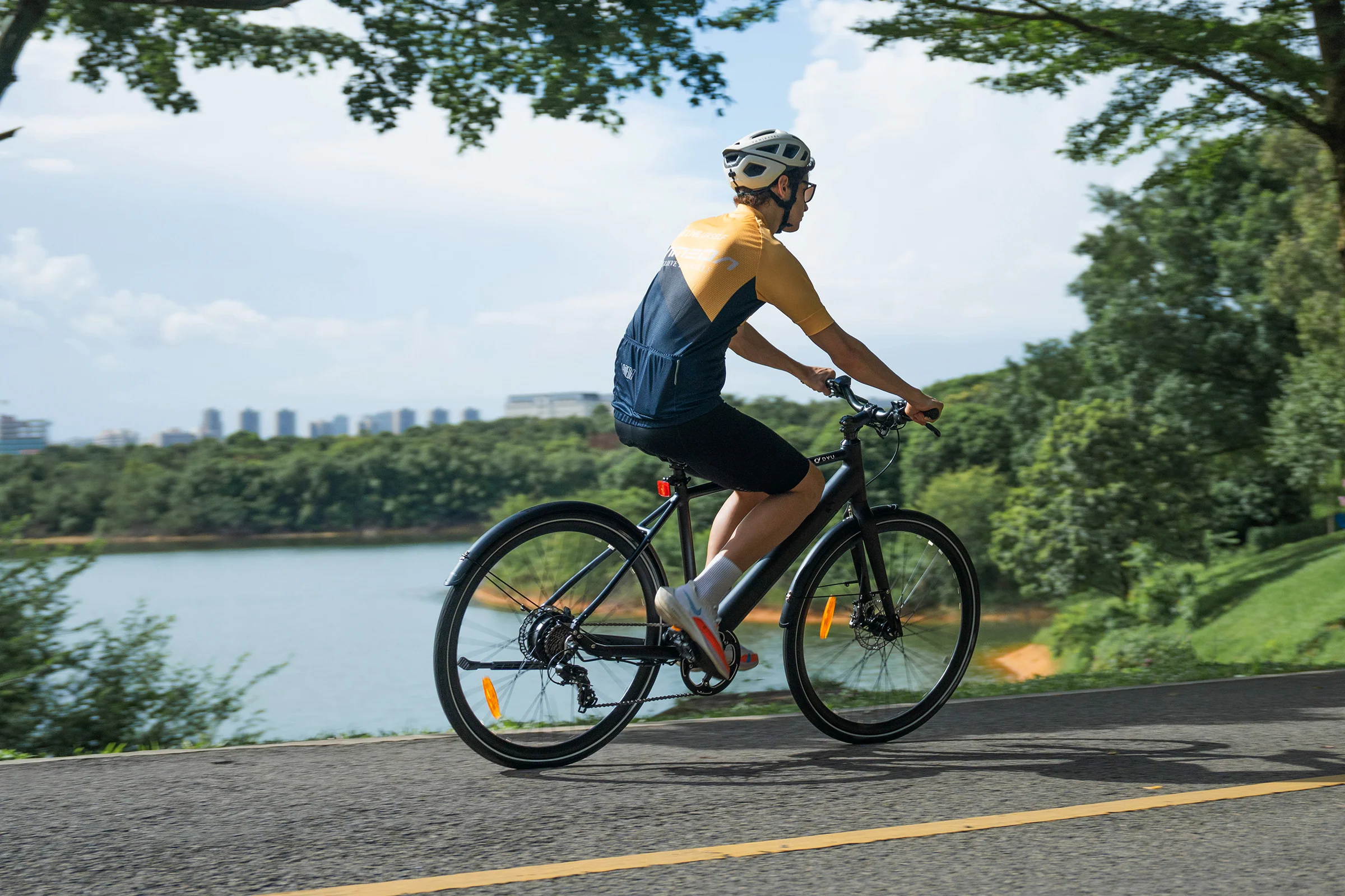 DYU Stroll 1 700C City Electric Bike - Image 9